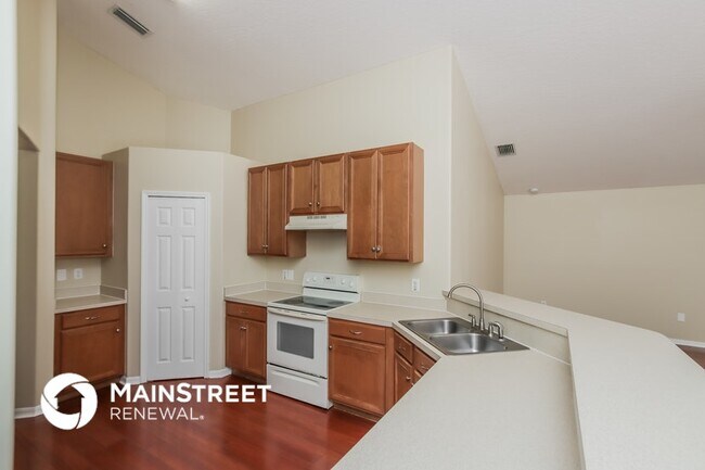 Foto del edificio - 475 Sedgewood Cir