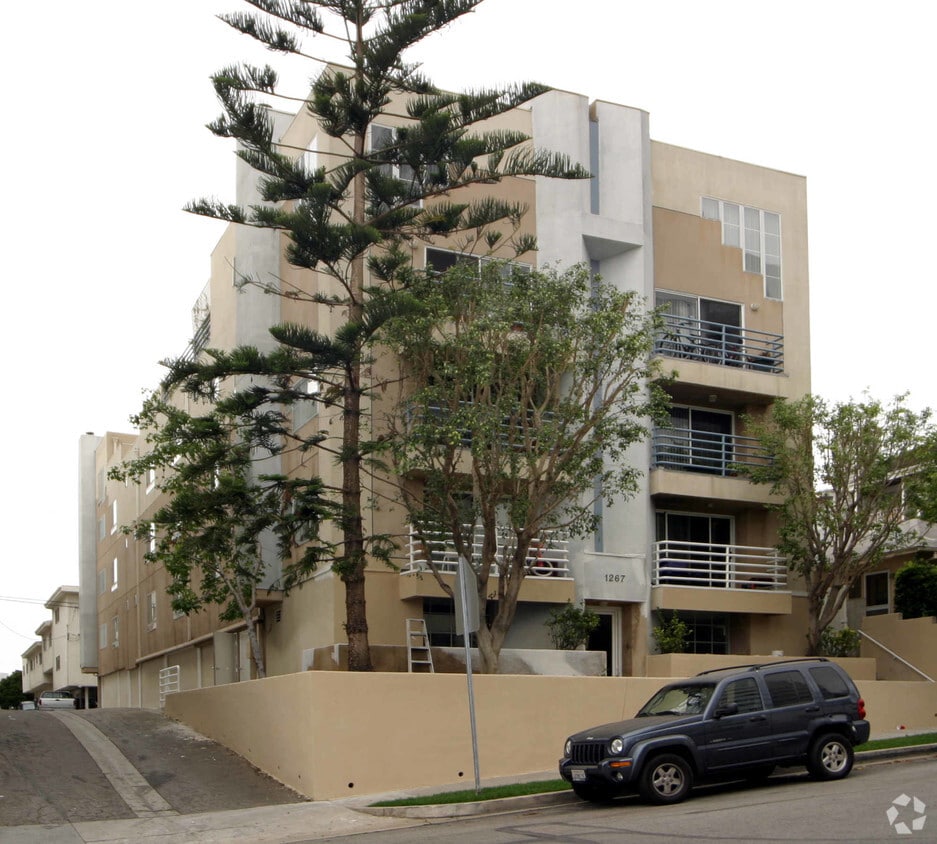 Primary Photo - 1267 Stoner Ave