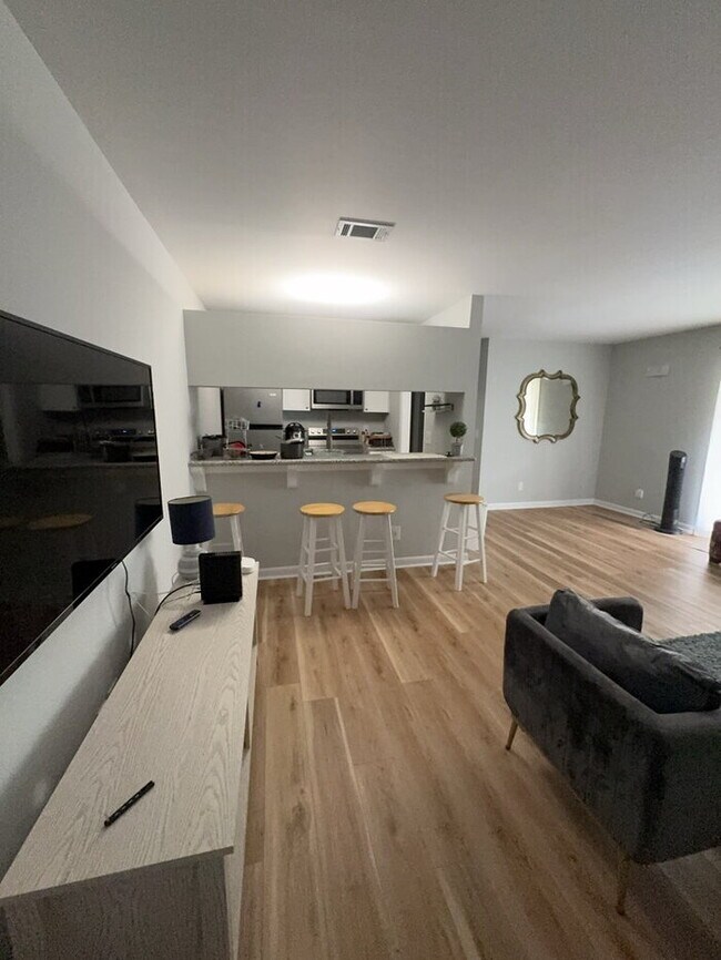 Foto del edificio - 1 Bedroom 1 Bathroom Student Housing