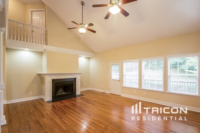 Building Photo - 5703 Glandor Dr SE