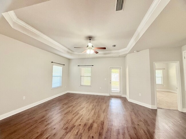 Building Photo - Gorgeous 3-Bedroom Home - Hawk’s Landing