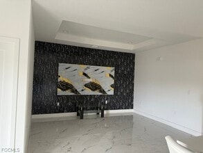 Building Photo - 6013 Acorn Cir