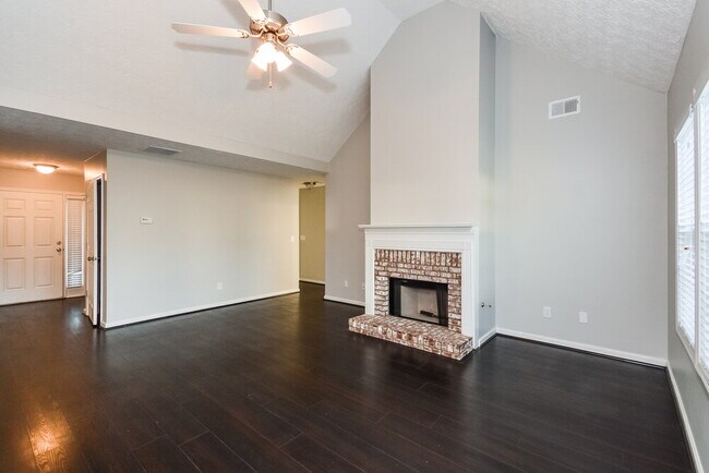 Foto del edificio - 1804 Cabana Chase