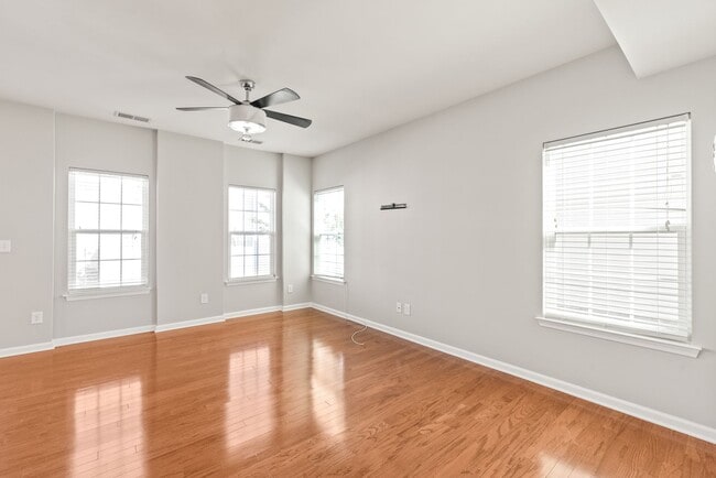 Building Photo - 3 Bedroom townhome in South Charlotte