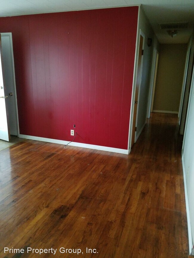 Building Photo - 3 br, 1 bath House - 416 Seymour