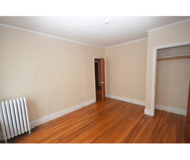 Building Photo - 244 Kelton St