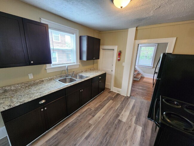 Foto del edificio - 3055 Melrose Ave NW