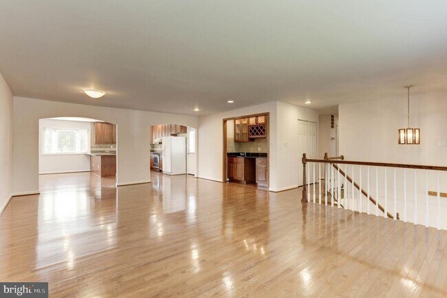 Foto del edificio - 11821 Charen Ln