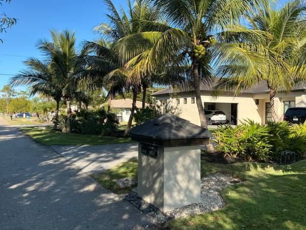 Foto del edificio - 23097 E El Dorado Ave