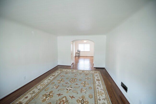Foto del edificio - 2548 Losantiville Ave