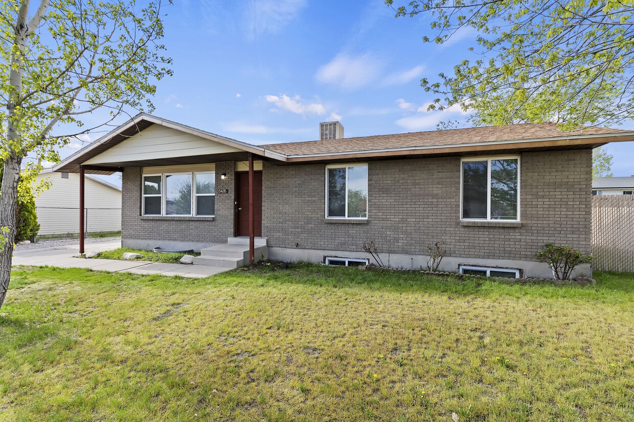 5435 Mountain Men Drive, Kearns, UT 84118 House Rental in Kearns, UT