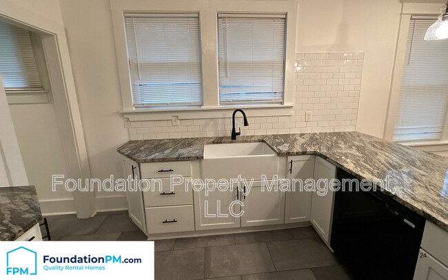 Foto del edificio - 930 N Evergreen St