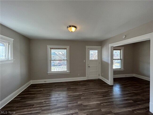 Foto del edificio - 3327 W 88th St