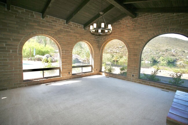 Building Photo - Pala Verde Ranch 4br 3.5ba * On the Lake