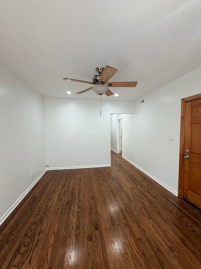 Foto del edificio - 1748 N Keystone Ave