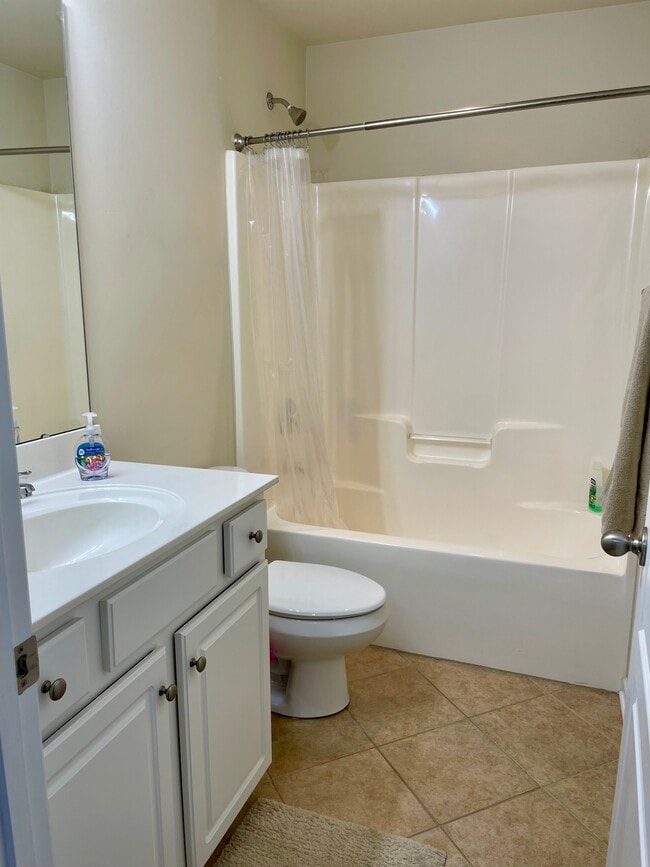 Building Photo - 213 Spring Gardens Dr