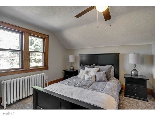 Building Photo - 388 Snelling Ave S