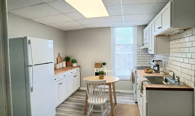 Foto del edificio - 2 W Stiegel St