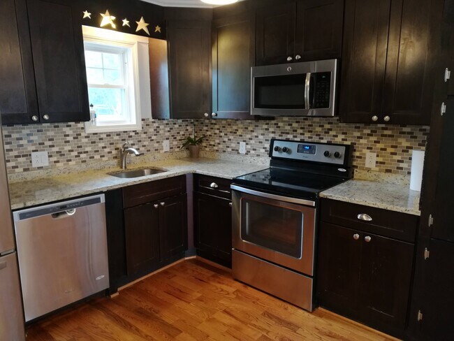 Building Photo - 1337 Waybridge Ln