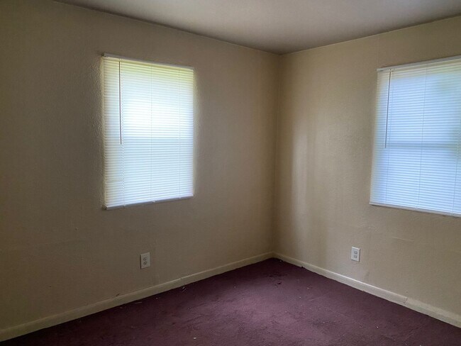 Foto del edificio - 3455 Pleasant Drive