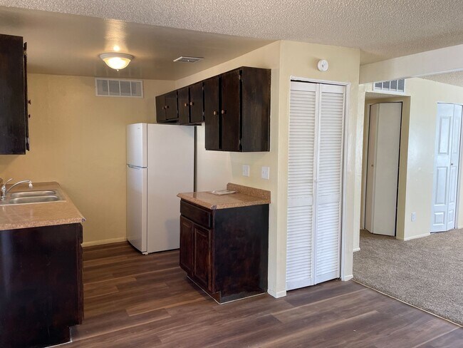 Foto del edificio - Charming 3Bdm 2Ba Single Story Townhome