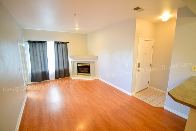 Foto del edificio - 4545 Wheaton Dr