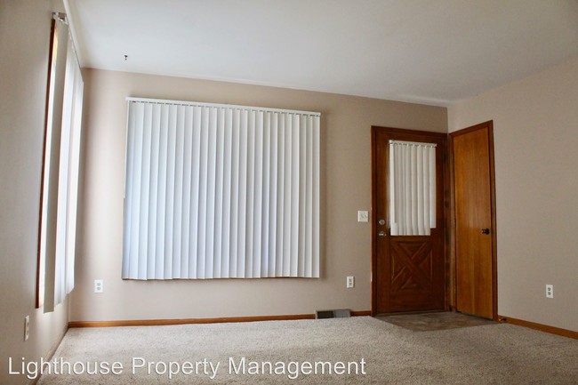 Foto del edificio - 2687-2687 Woodmeadow Dr SE