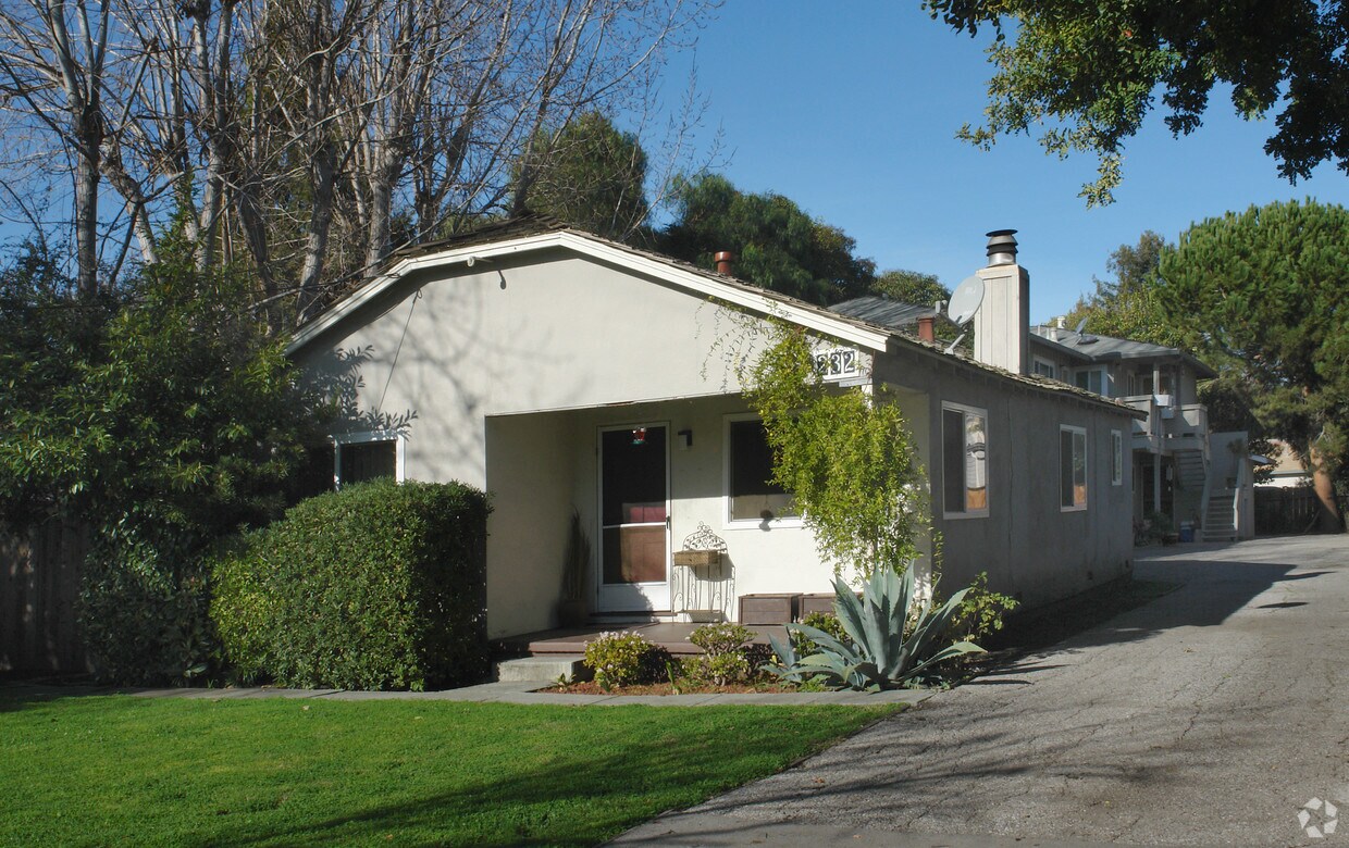 no Trespassing - 232 Silverwood Ave