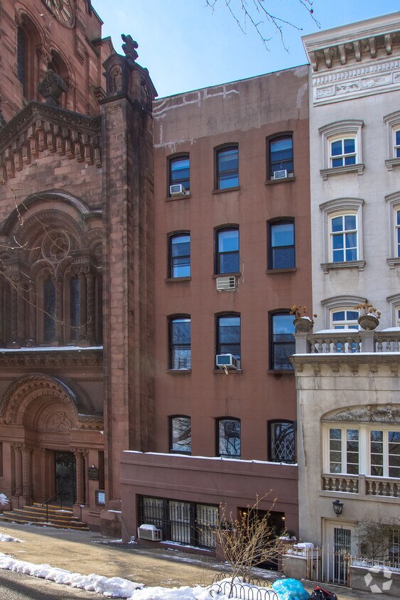 Primary Photo - 3 Rutherford Pl