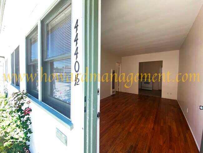 Foto del edificio - 4440 S Centinela Ave