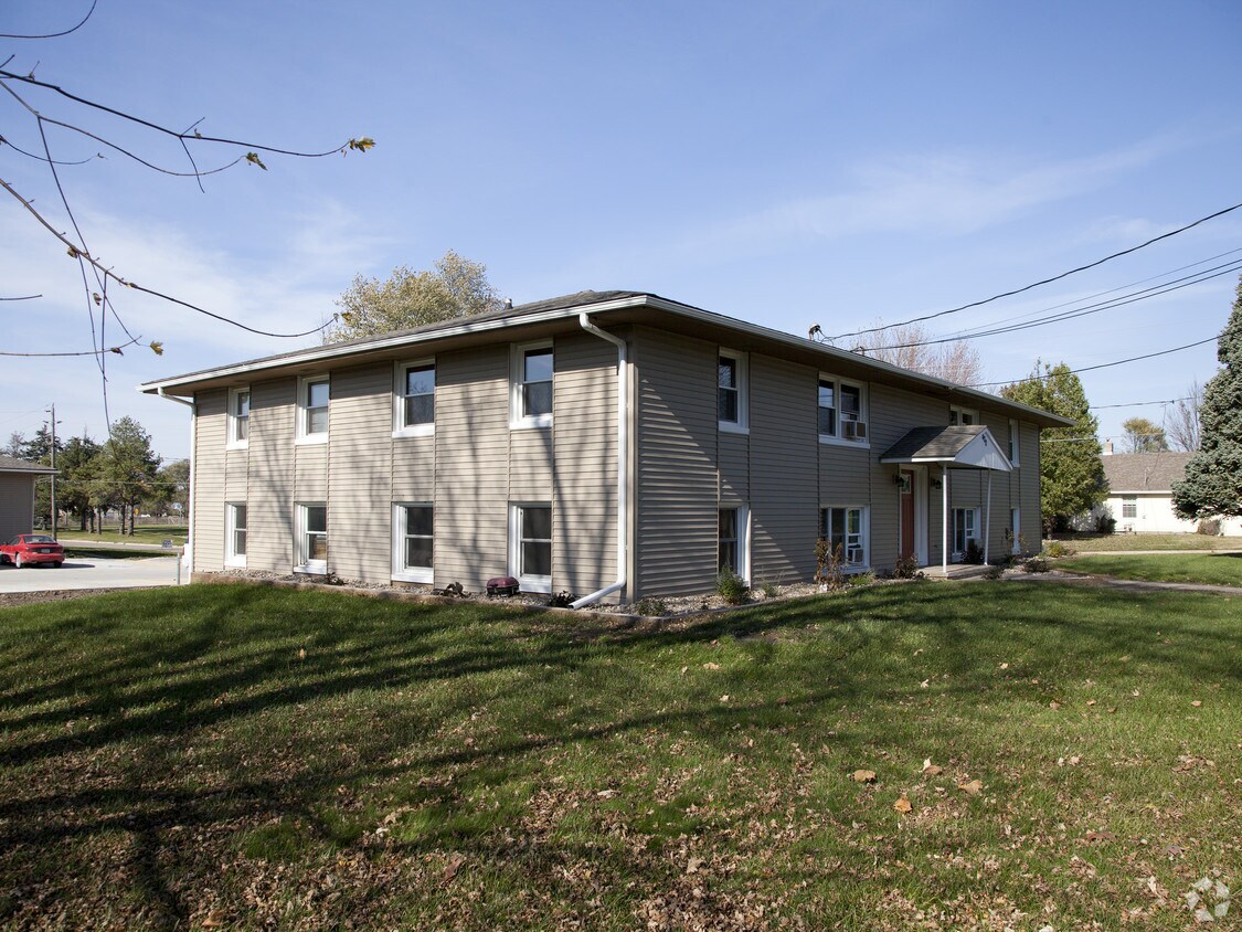 Primary Photo - 404 3rd Ave SW