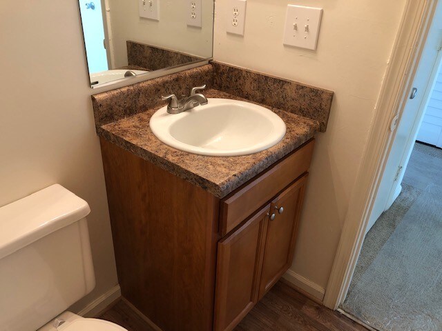 Foto del edificio - 100 Forest Oak Ln
