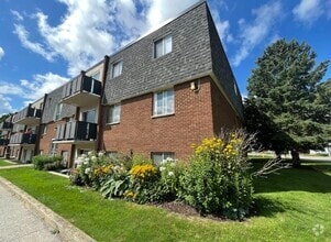 Building Photo - Courtyard Apartments