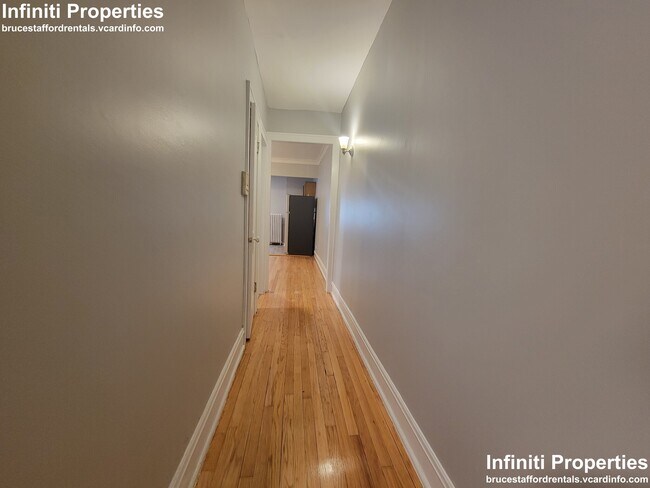 Foto del edificio - 5901 W Huron St