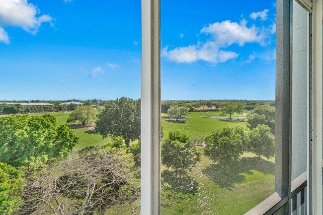 Foto del edificio - 6530 Boca Del Mar Dr