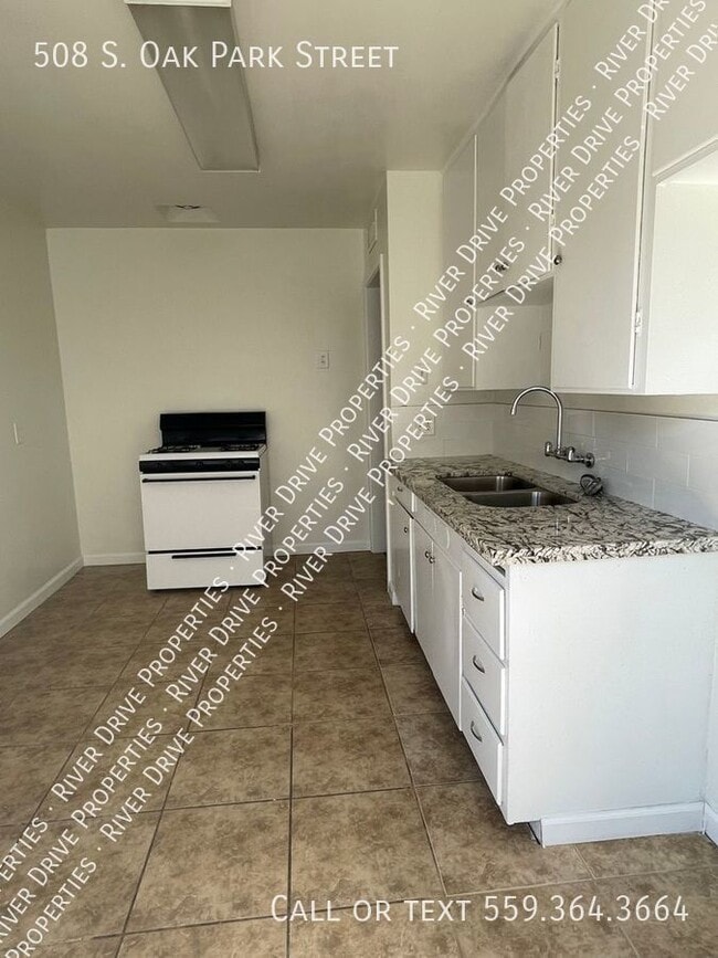 Building Photo - Cozy 2 bedroom home available now!