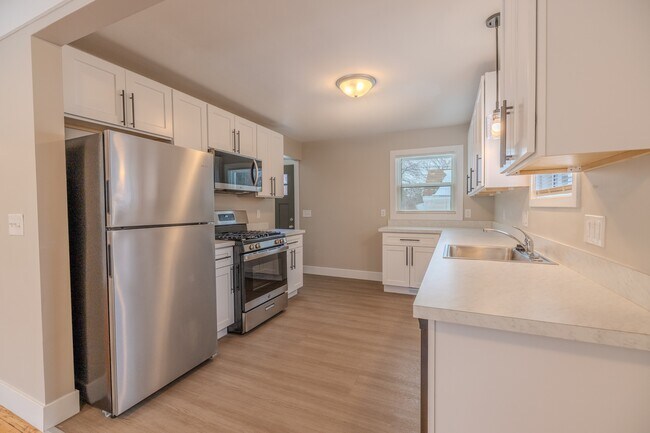 Building Photo - 12217-Columbia12217 Columbia St