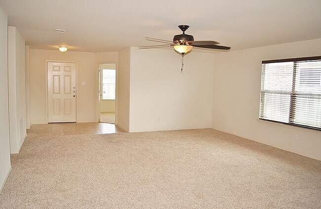 Foto del edificio - Light & Bright 4/2/2 in Heartland For Rent!