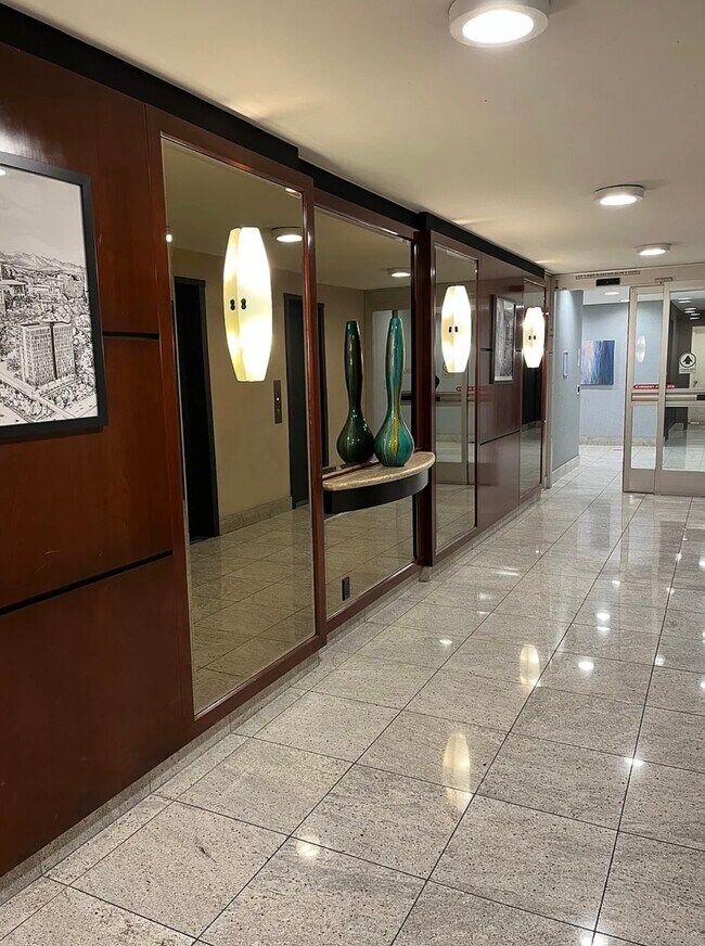 Foto del edificio - 800 W 1st St