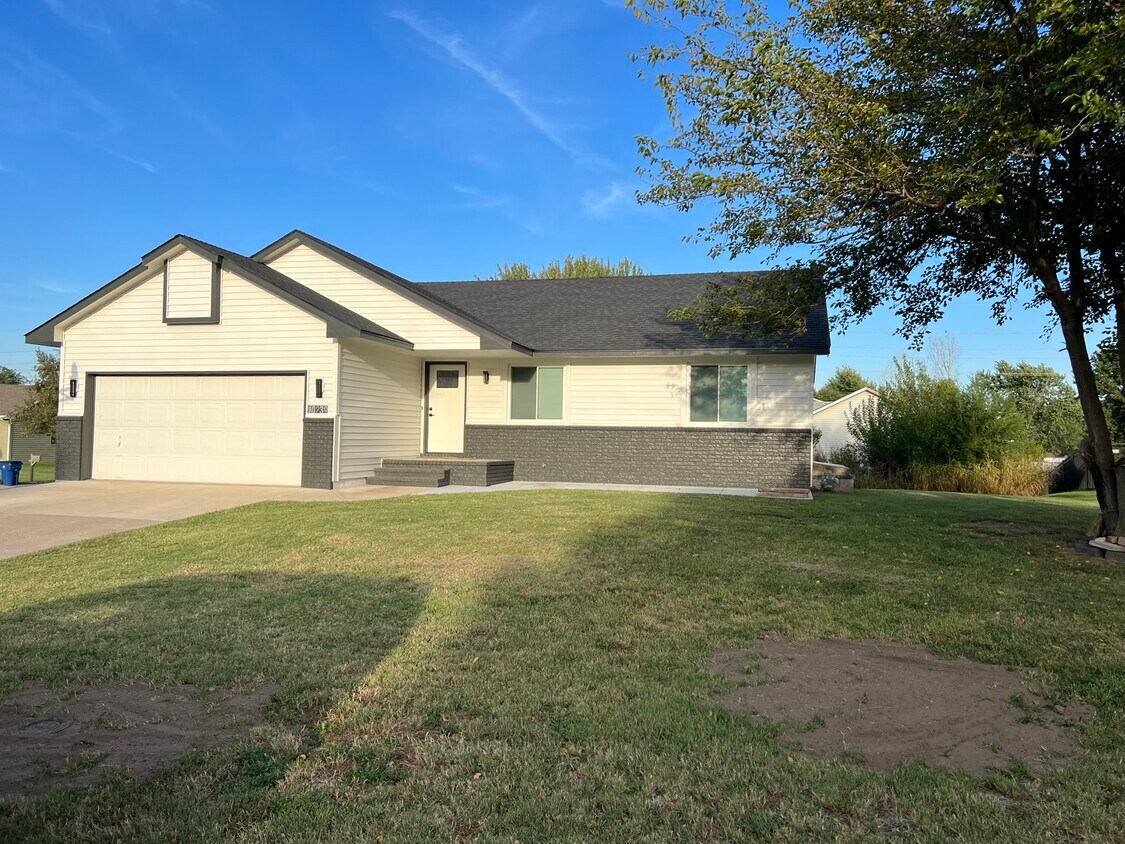 10239 Funston Ct, Wichita, KS 67207 House Rental in Wichita, KS