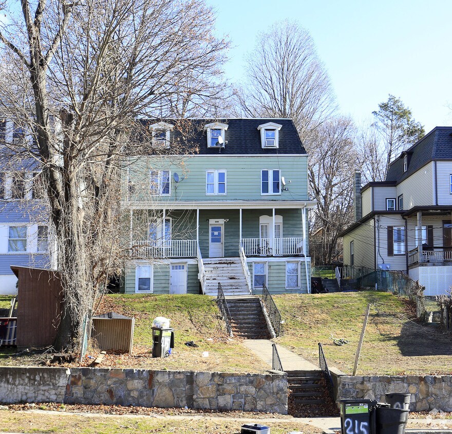 215 N Broad St, Peekskill, NY 10566 Apartments in Peekskill, NY