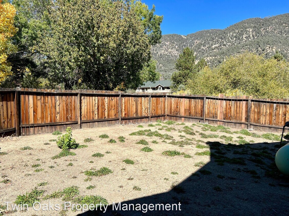 3 br, 2 bath House 2628 Beechwood Way House Rental in Pine Mountain