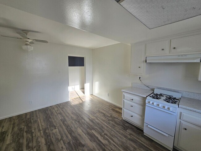 Foto del edificio - 8th401