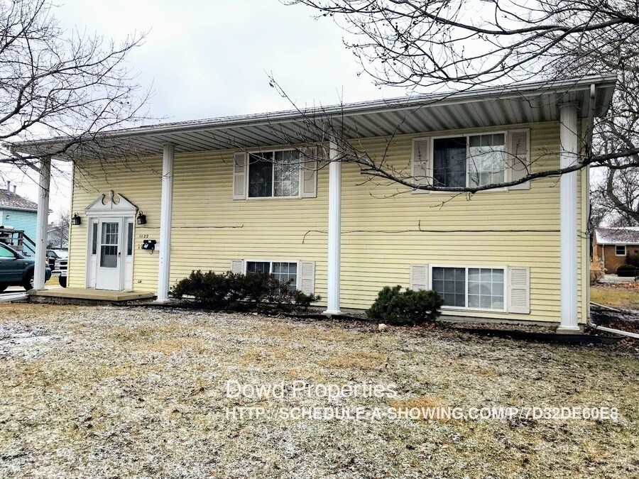 Primary Photo - 1122 West Ave