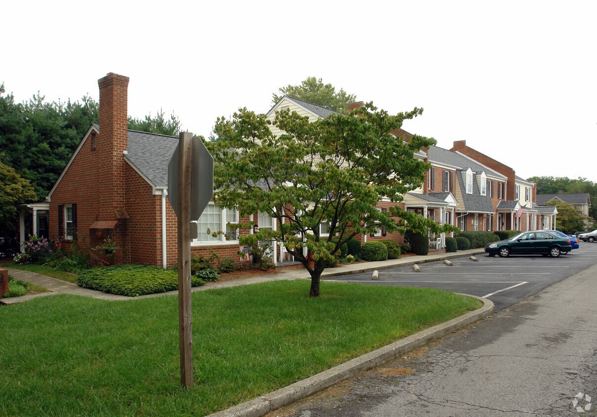 Primary Photo - 212 Academy St