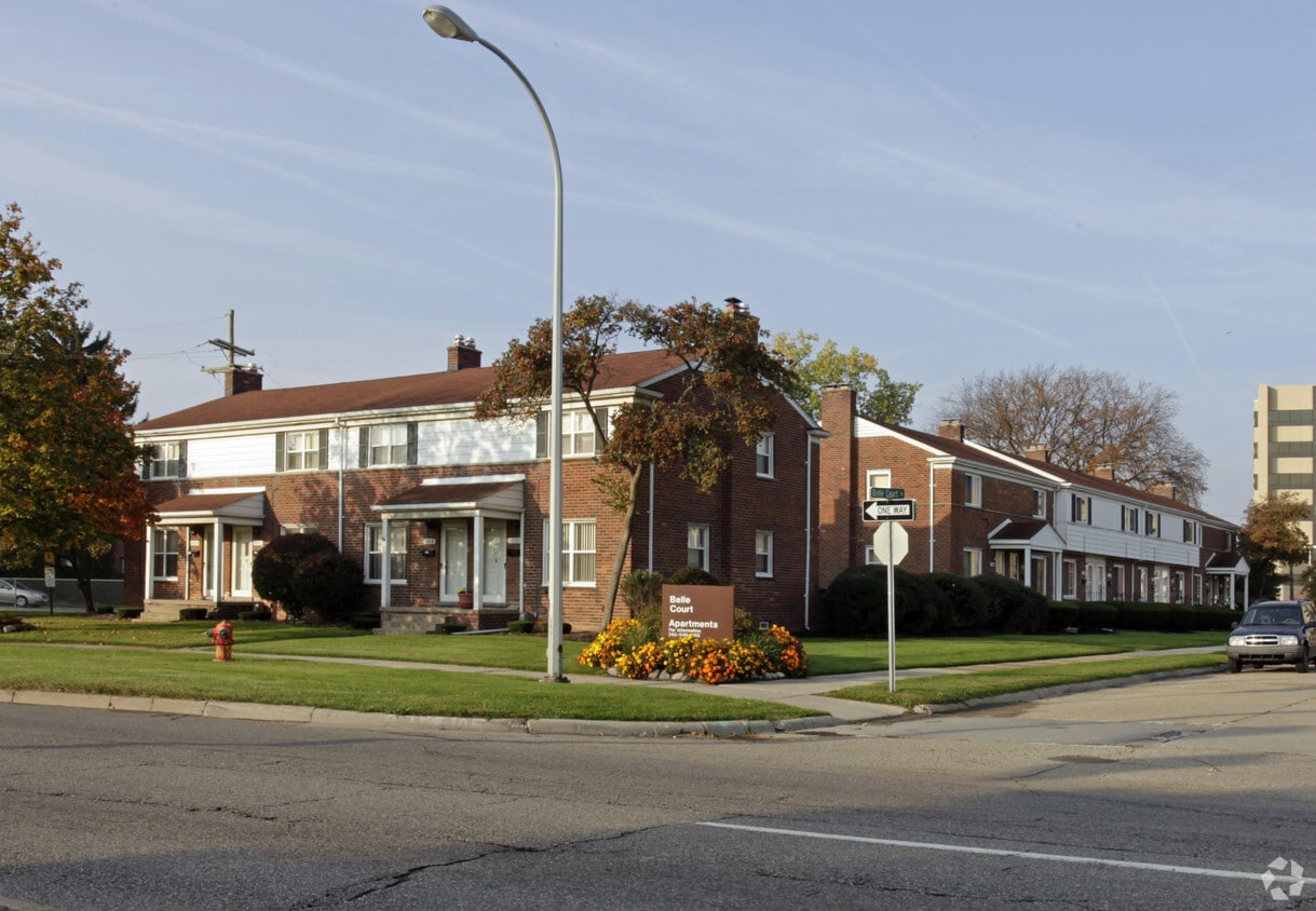 Building Photo - Belle Court Terrace