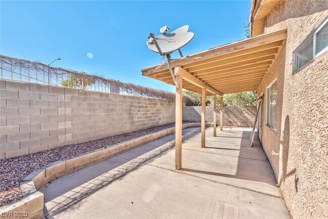 Building Photo - 5617 Grand Entries Dr