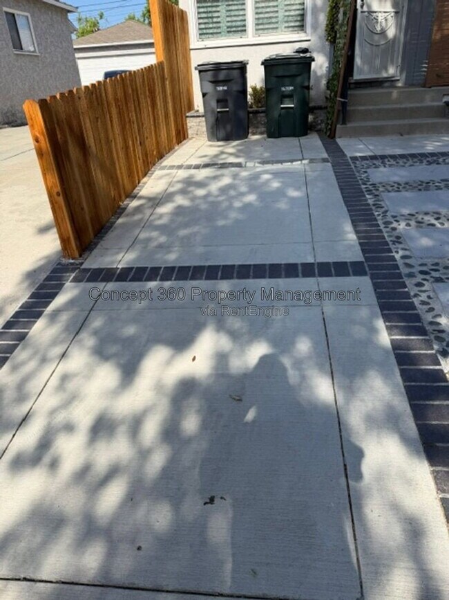 Building Photo - 5029 Fidler Ave