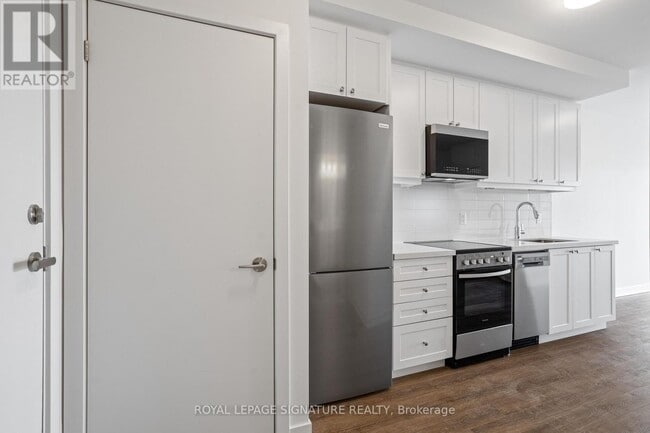 Building Photo - 51 Clarington Blvd