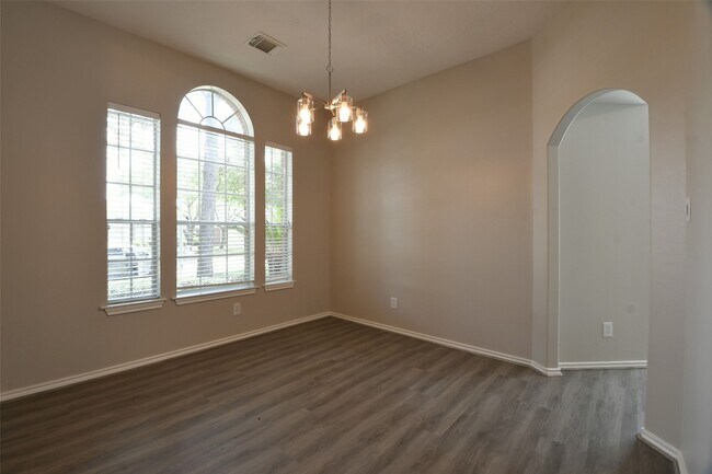 Foto del edificio - 20939 Jessica Rose Ln